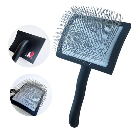 Wooden handle pet slicker brush designed for effective grooming and detangling fur