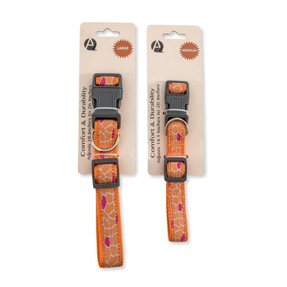 American Pet Supplies nylon dog collar with giraffe print in large and medium sizes on display cards
